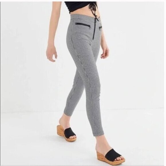 Urban Outfitters Checkered skinny pant Skimmers - Picture 2 of 15